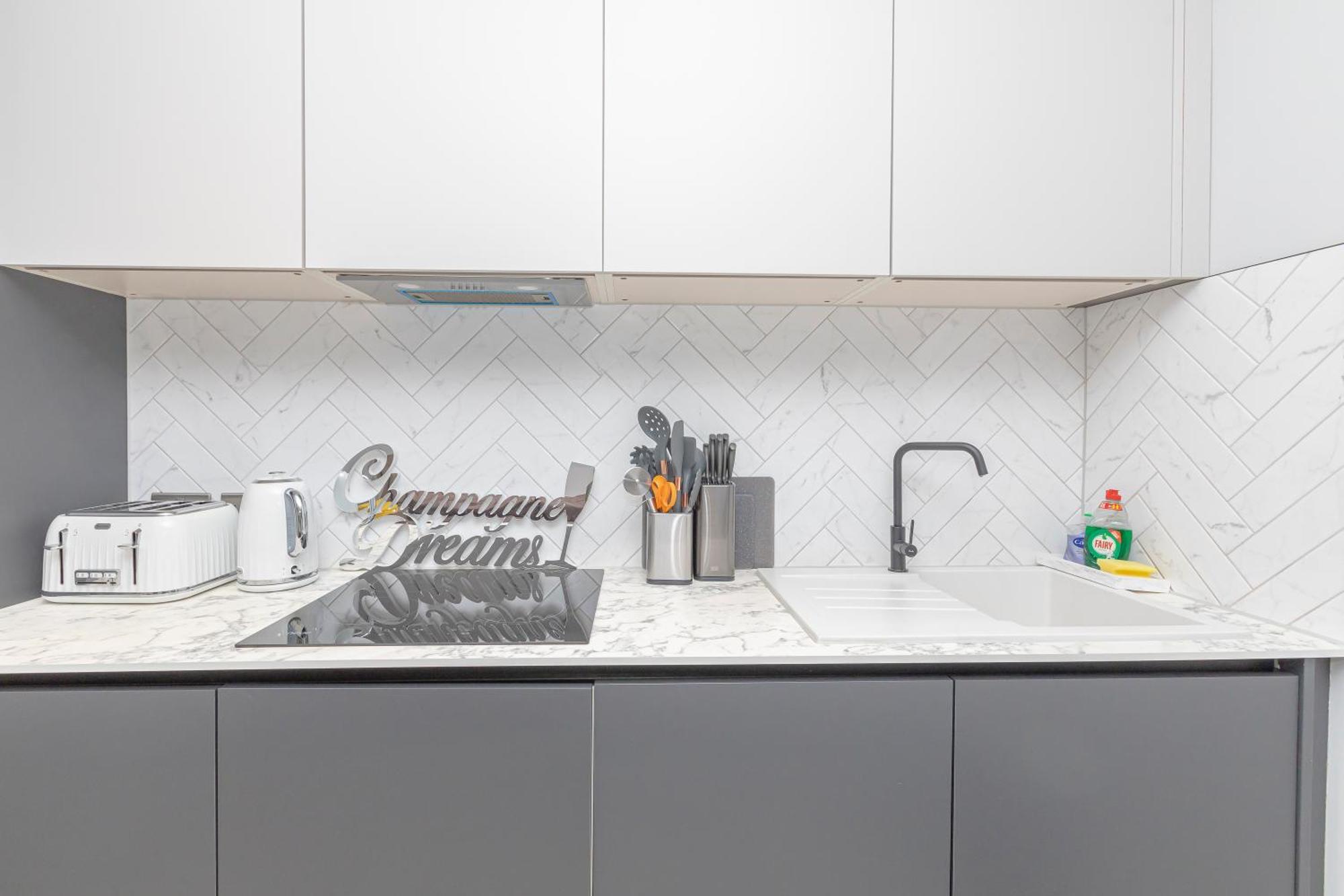 Flash Sales Offer - Any Week Day No Minimum Night Restrictions Brighton City Centre Seafront 1 Bedroom Flat Bn133Duk02 Esterno foto