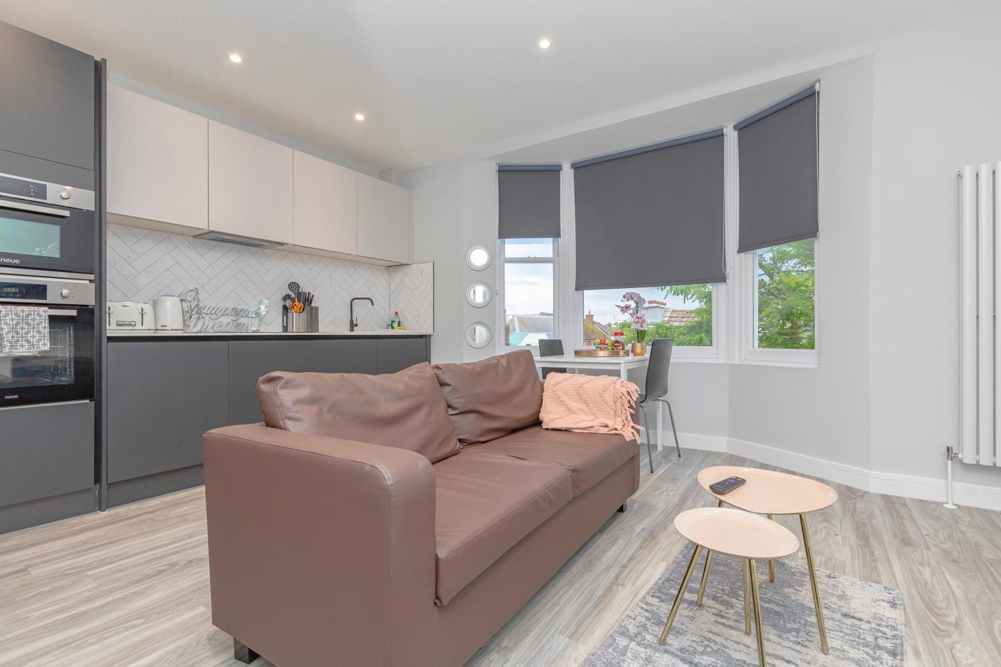 Flash Sales Offer - Any Week Day No Minimum Night Restrictions Brighton City Centre Seafront 1 Bedroom Flat Bn133Duk02 Esterno foto